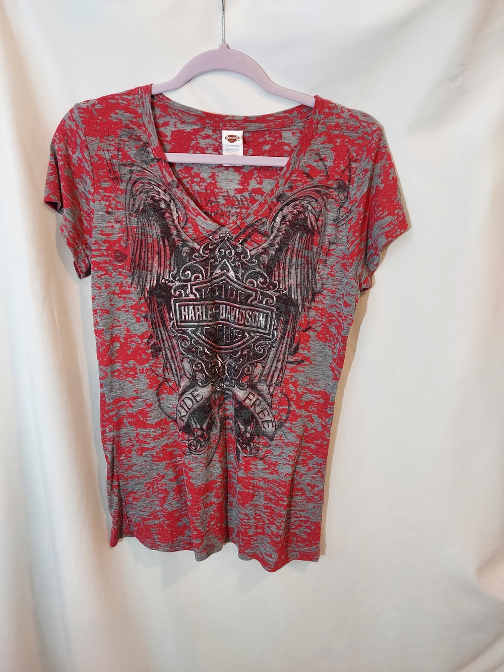 VTG Harley Davidson Red Burnout Winged Graphic V-Neck Tee Y2K Grunge